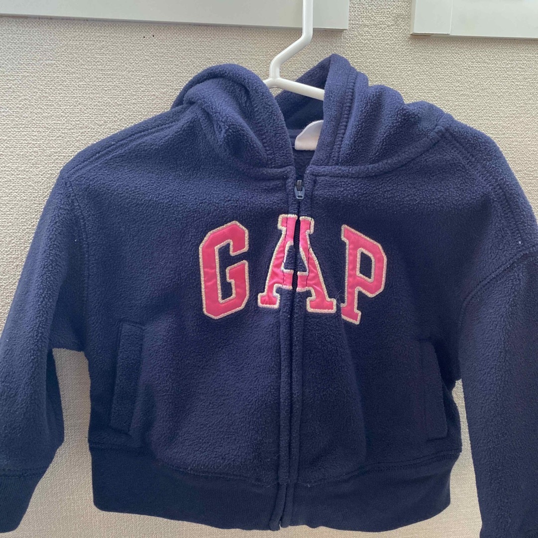 GAP(ギャップ)のGAPキッズ　パーカー【18〜24months】 キッズ/ベビー/マタニティのキッズ服女の子用(90cm~)(ジャケット/上着)の商品写真