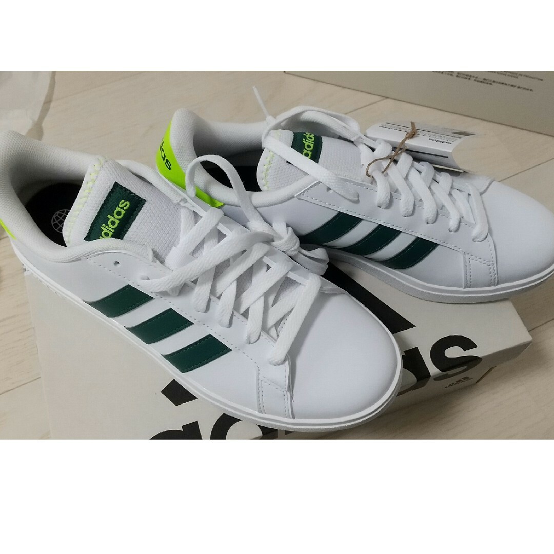 adidas(アディダス)のadidas スニーカー 26.0cm グランドコートベース メンズの靴/シューズ(スニーカー)の商品写真