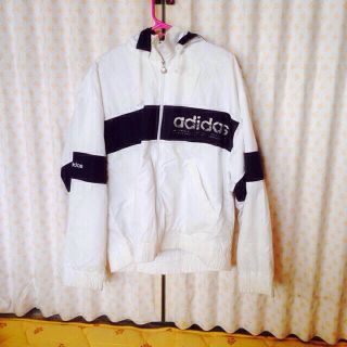 アディダス(adidas)のadidas(ノーカラージャケット)