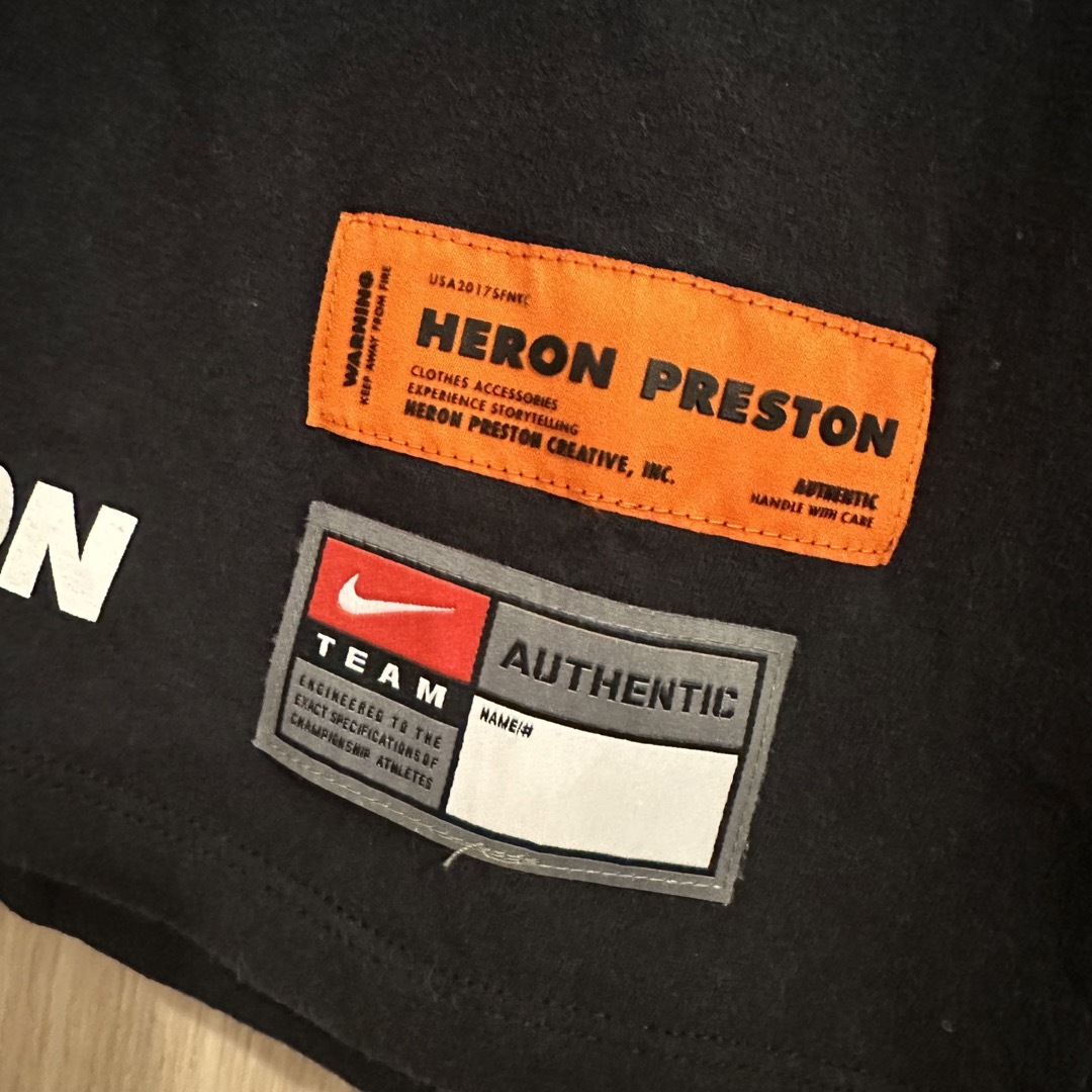 HERON PRESTON(ヘロンプレストン)の《HeronPreston×NIKE》ヘロンプレストン ナイキ ロンT メンズのトップス(Tシャツ/カットソー(七分/長袖))の商品写真