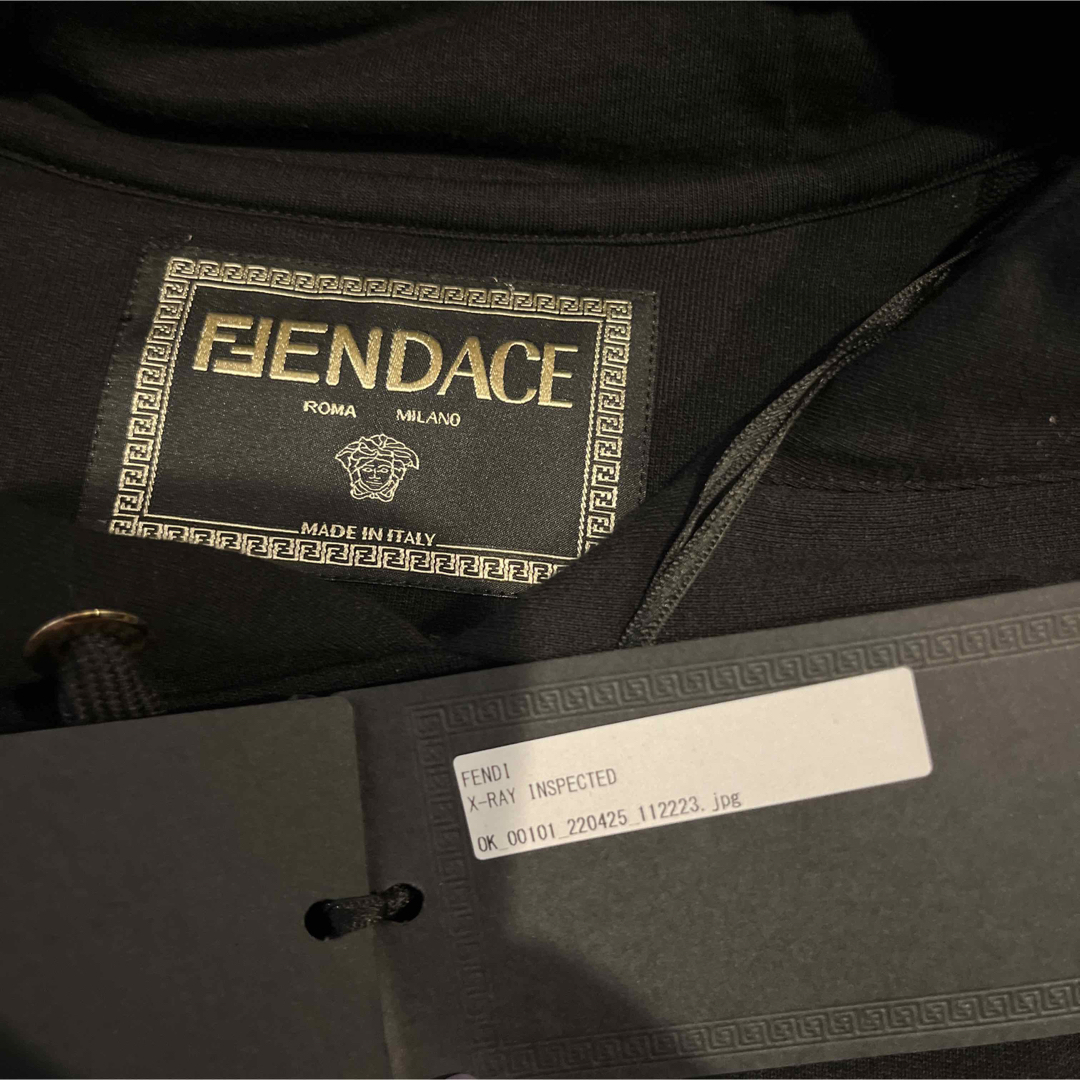 FENDACE フェンダーチェ メンズパーカー Mサイズ