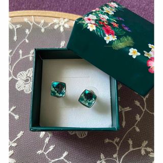 スワロフスキー(SWAROVSKI)の美品♪スワロフスキー ♡ブルー系 ピアス(ピアス)