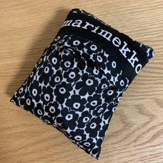 マリメッコ(marimekko)のmarimekko unikko エコバッグ ブラック(エコバッグ)