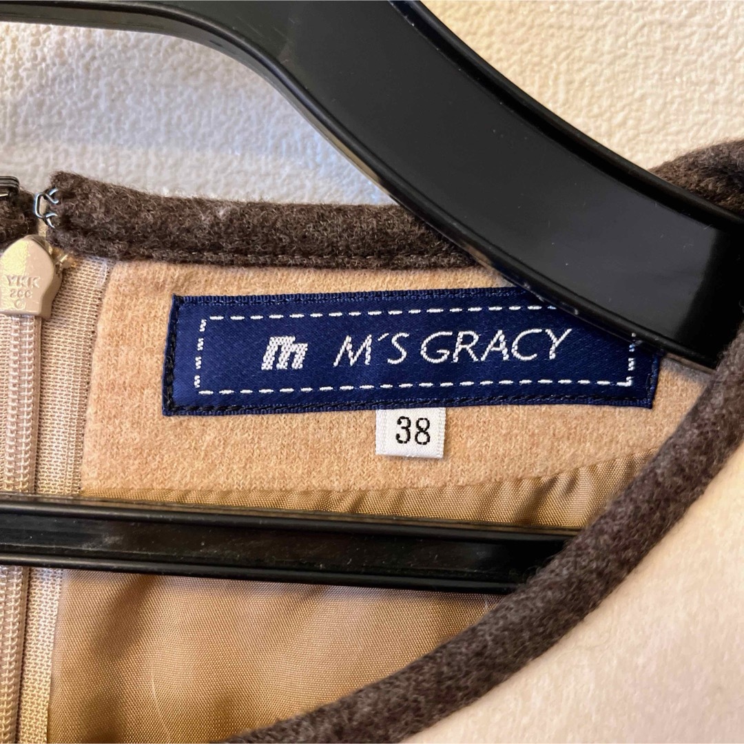 M'S GRACY(エムズグレイシー)のM'S GRACY エムズ グレイシー 上品なワンピース38号❣️新品未使用❣️ レディースのワンピース(ひざ丈ワンピース)の商品写真