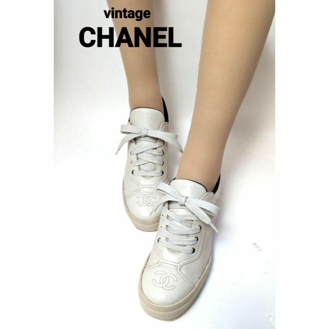 CHANEL(シャネル)の新品そっくりさん⭐CHANELシャネル　ヴィンテージ　スニーカー　37 レディースの靴/シューズ(スニーカー)の商品写真