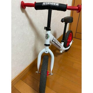 ストライダー STRIDER 赤白　ムラサキスポーツ限定品(自転車本体)