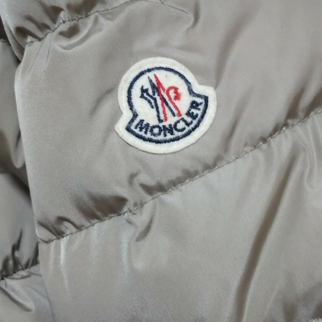 MONCLER(モンクレール)のMONCLER モンクレール ダウン サイズ1 レディースのジャケット/アウター(ダウンジャケット)の商品写真