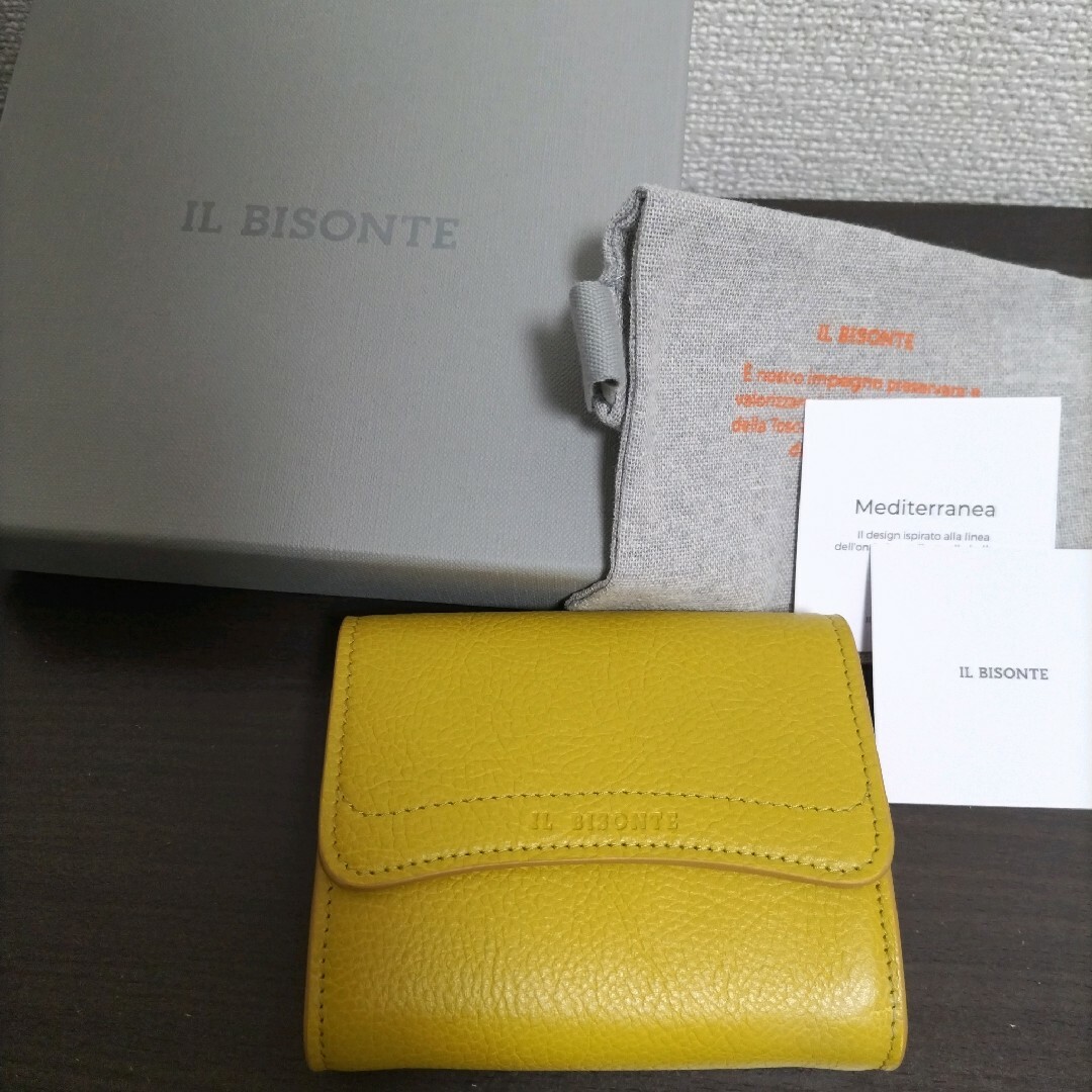 IL BISONTE(イルビゾンテ)の新品 イルビゾンテ 本革 レザー 折り財布 ウォレット イエロー レディースのファッション小物(財布)の商品写真
