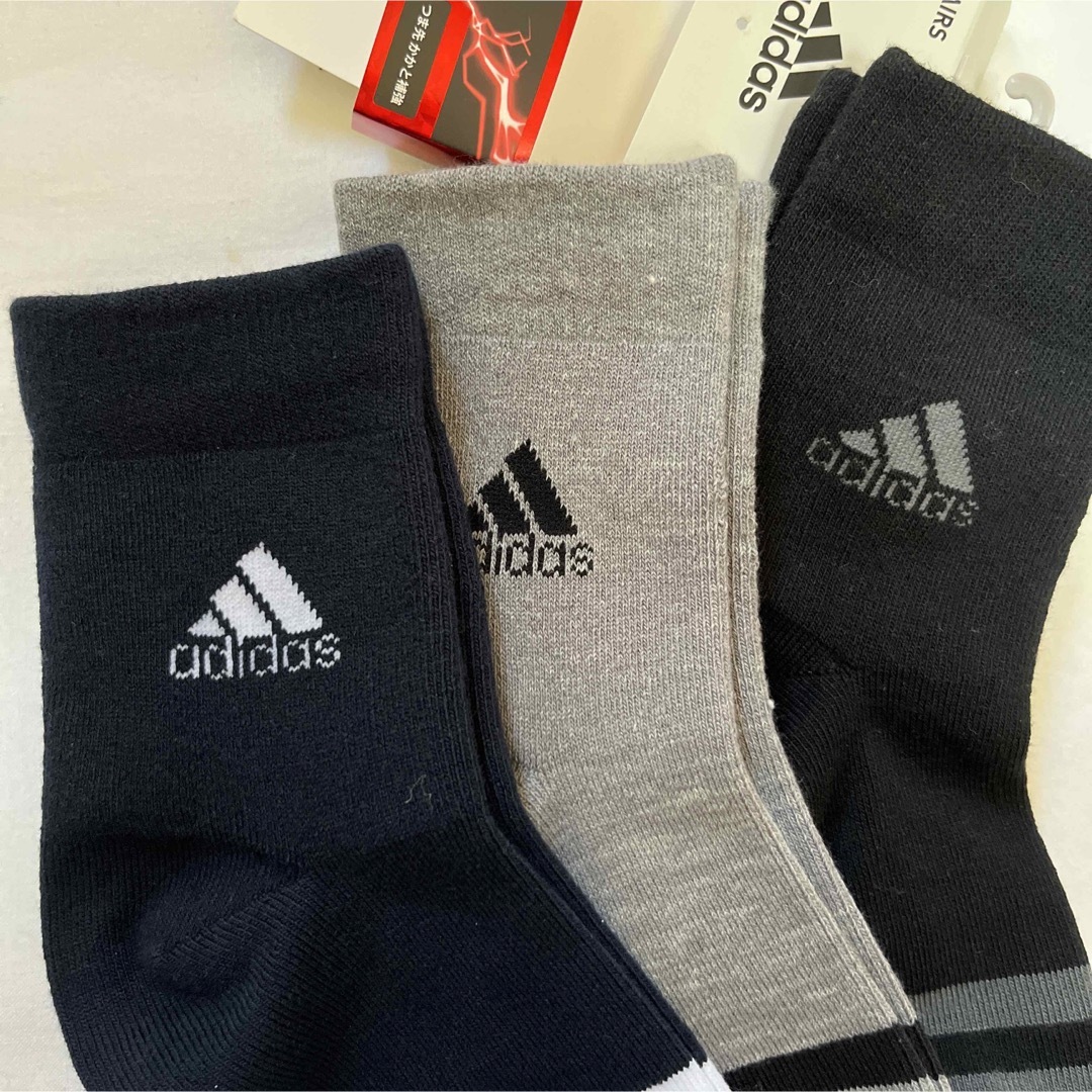 adidas(アディダス)の新品アディダス　プーマ　ソックス　キッズ　21-23cm キッズ/ベビー/マタニティのこども用ファッション小物(靴下/タイツ)の商品写真