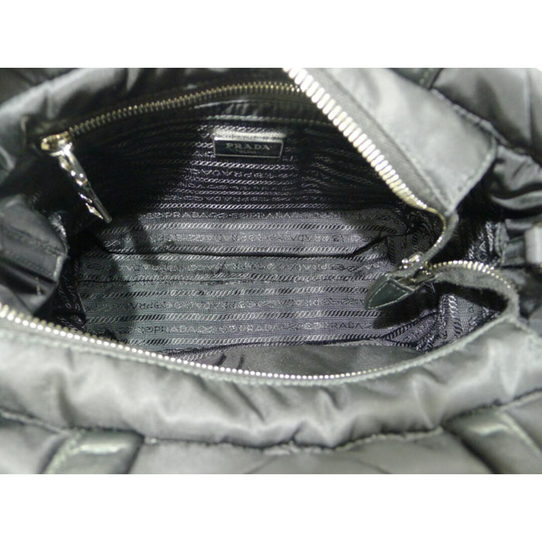PRADA - PRADA パデッド Re Nylon トートバッグ 2WAYショルダー PRADA - PRADA パデッド Re Nylon トートバッグ 2WAYショルダー