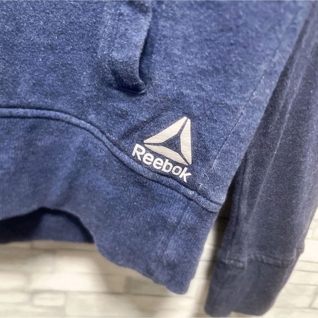 Reebok(リーボック)のReebok　スウェットパーカー　裏起毛　S　ネイビー　プルオーバー　USA古着 メンズのトップス(パーカー)の商品写真