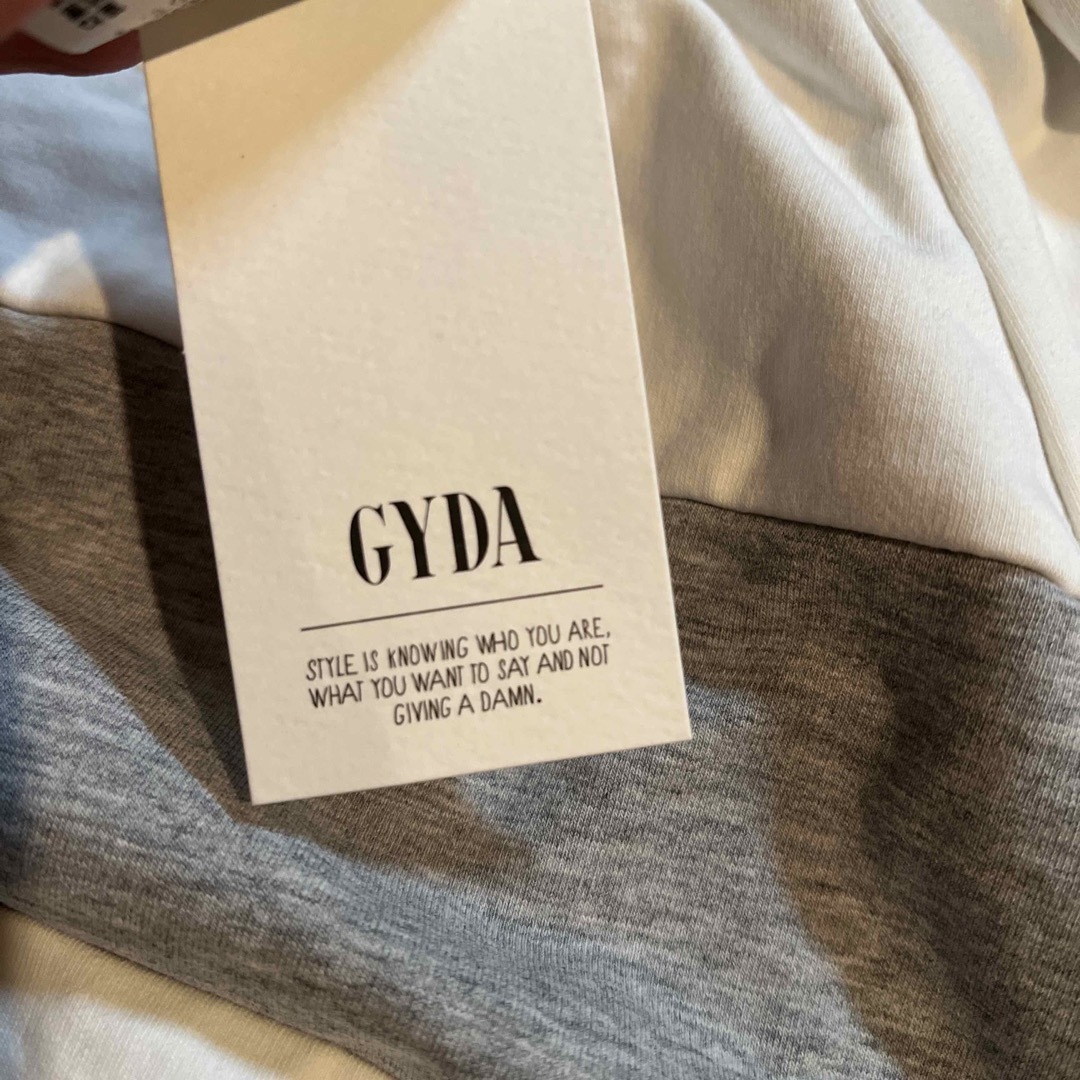 GYDA(ジェイダ)のGYDA ジェイダ　オフショルトップス レディースのトップス(カットソー(長袖/七分))の商品写真