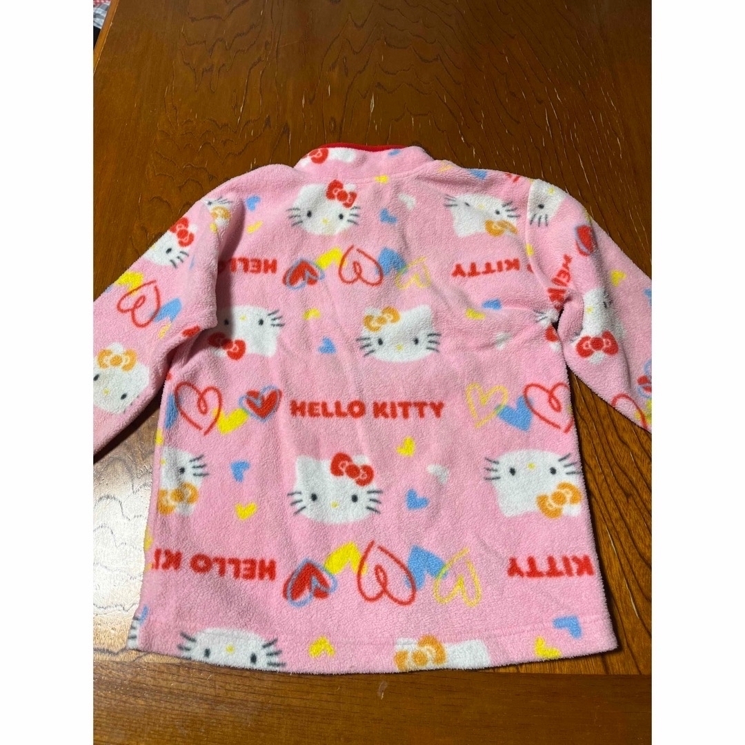 サンリオ(サンリオ)のハローキティ　フリース キッズ/ベビー/マタニティのキッズ服女の子用(90cm~)(ジャケット/上着)の商品写真