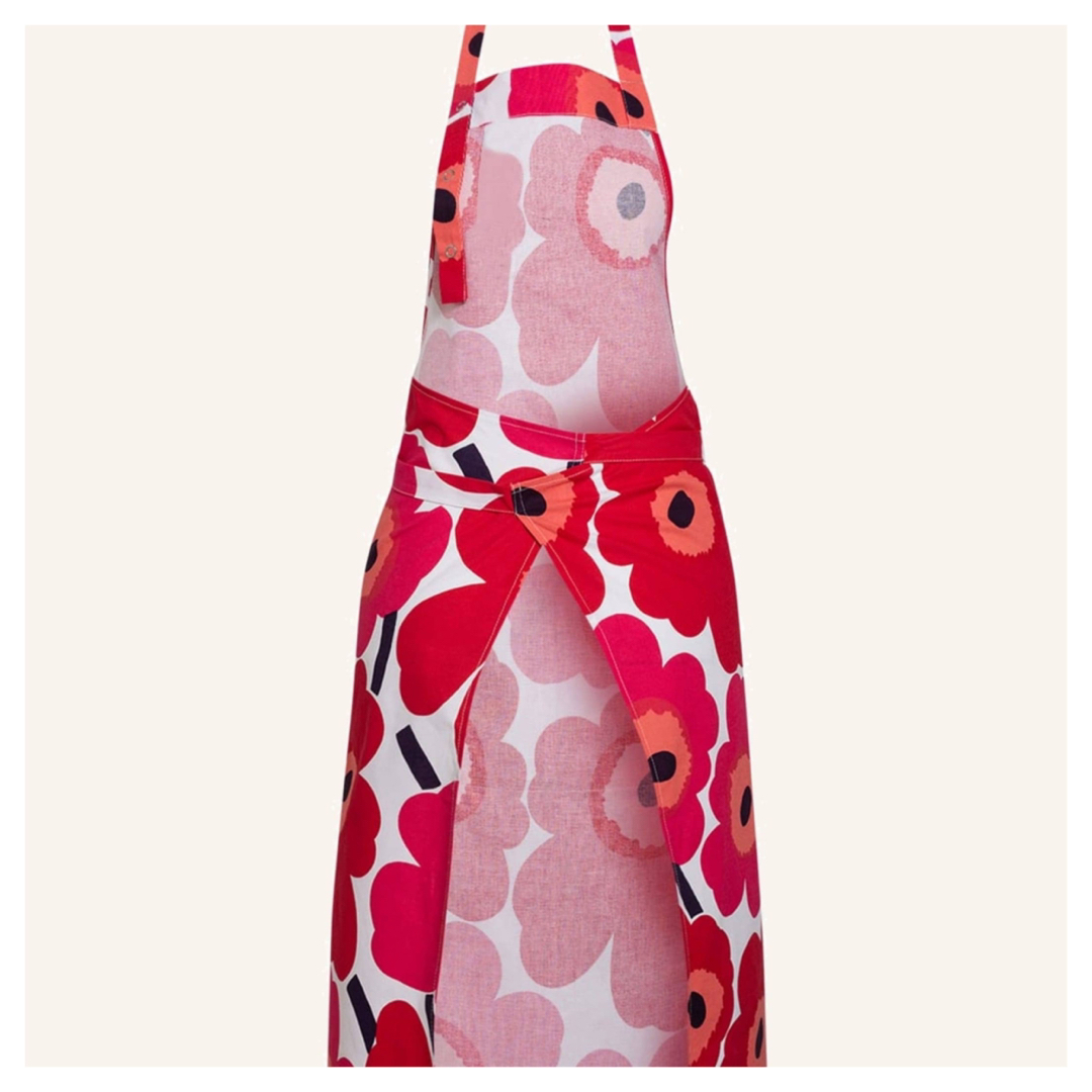 marimekko(マリメッコ)の◎マリメッコ marimekko エプロン◎レッドPIENI UNIKKO インテリア/住まい/日用品のキッチン/食器(その他)の商品写真