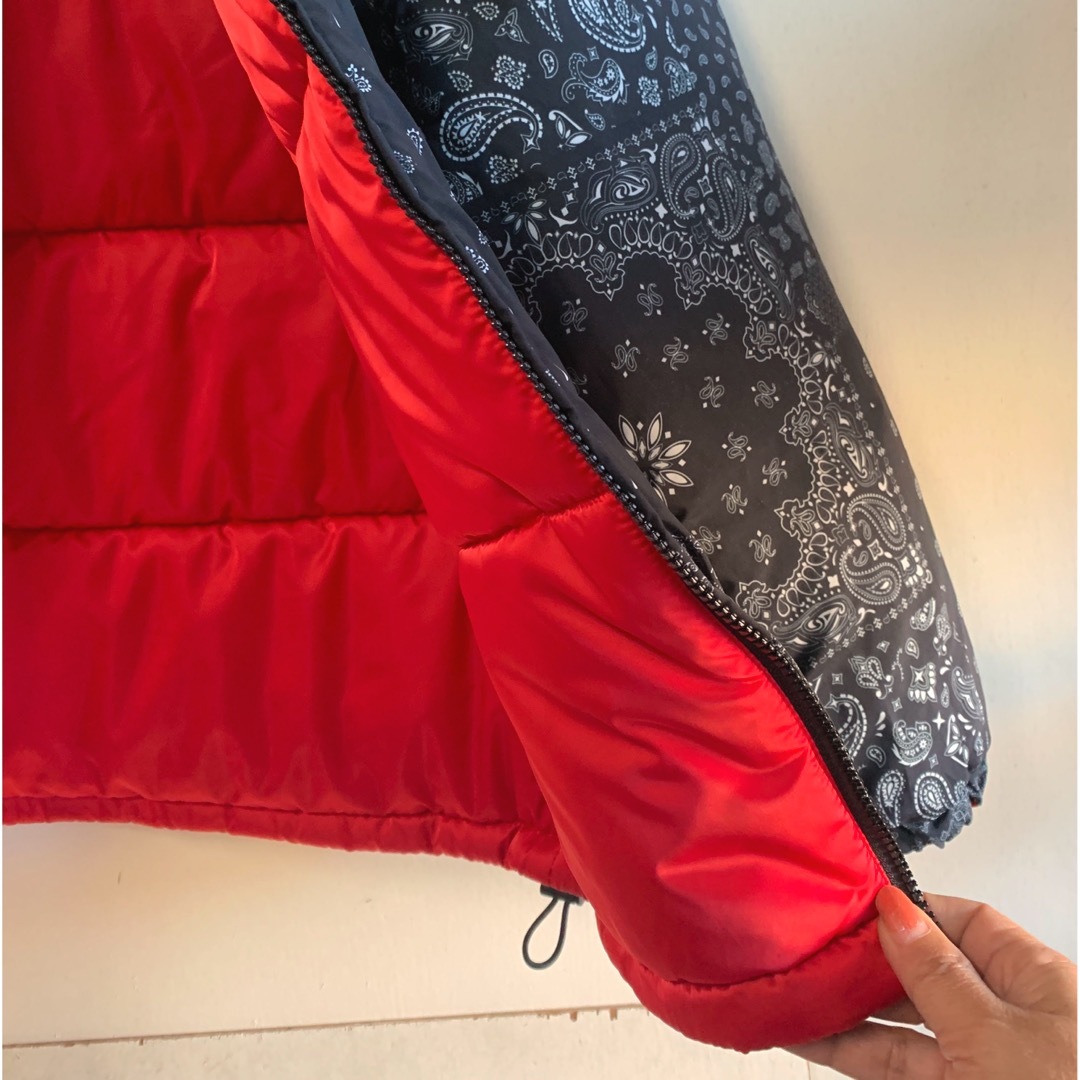 titicaca(チチカカ)の新品　SALE リバーシブル　中綿ジャケット　チチカカ　red メンズのジャケット/アウター(ダウンジャケット)の商品写真