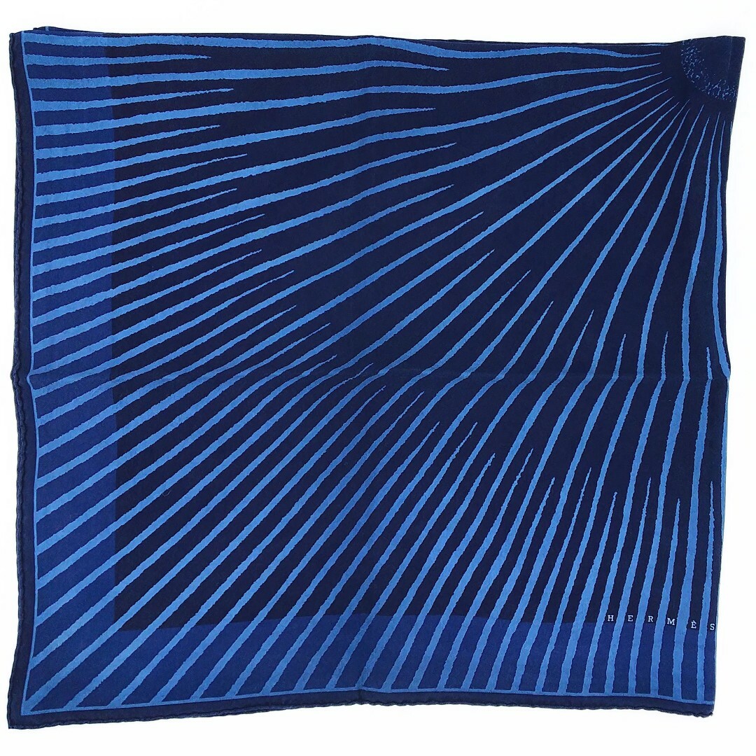 エルメス スカーフ カレ90 太陽柄 ダークブルー 紺色 シルク100%