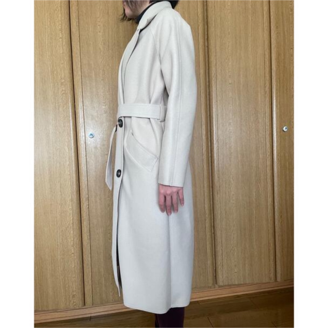 レディースロングコートMオフホワイト レディースのジャケット/アウター(ロングコート)の商品写真