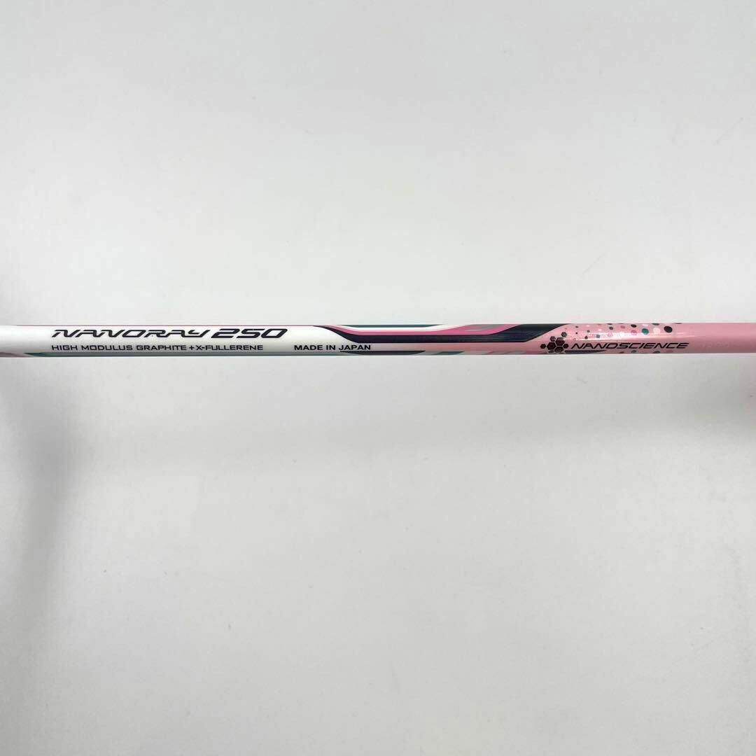 YONEX(ヨネックス)の【美品】 YONEX ヨネックス NANORAY 250 ピンク スポーツ/アウトドアのスポーツ/アウトドア その他(バドミントン)の商品写真