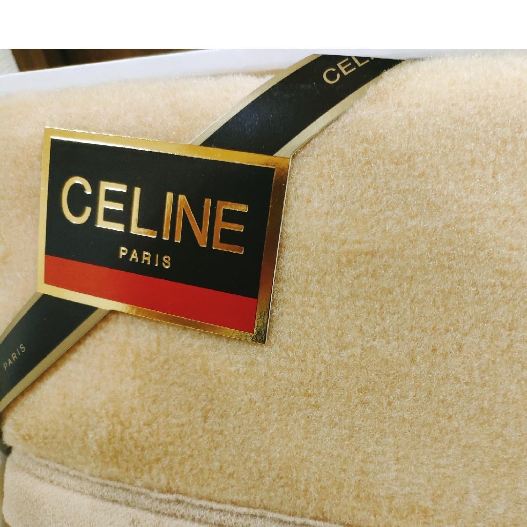 celine(セリーヌ)の【新品】 CELINE　ミンクタッチ 毛布　ベージュ インテリア/住まい/日用品の寝具(毛布)の商品写真