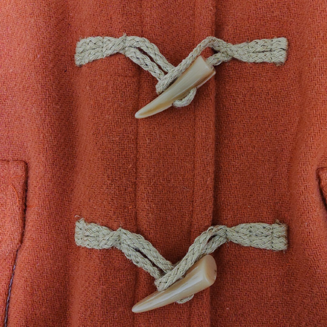 ワンチャウ wanchechou ダッフルコート Mサイズ オレンジ フーデッド レディースのジャケット/アウター(ダッフルコート)の商品写真