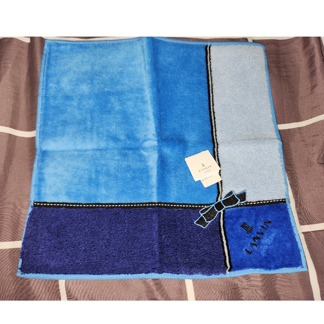 LANVIN en Bleu(ランバンオンブルー)のランバンオンブルー　ハンドタオル レディースのファッション小物(ハンカチ)の商品写真