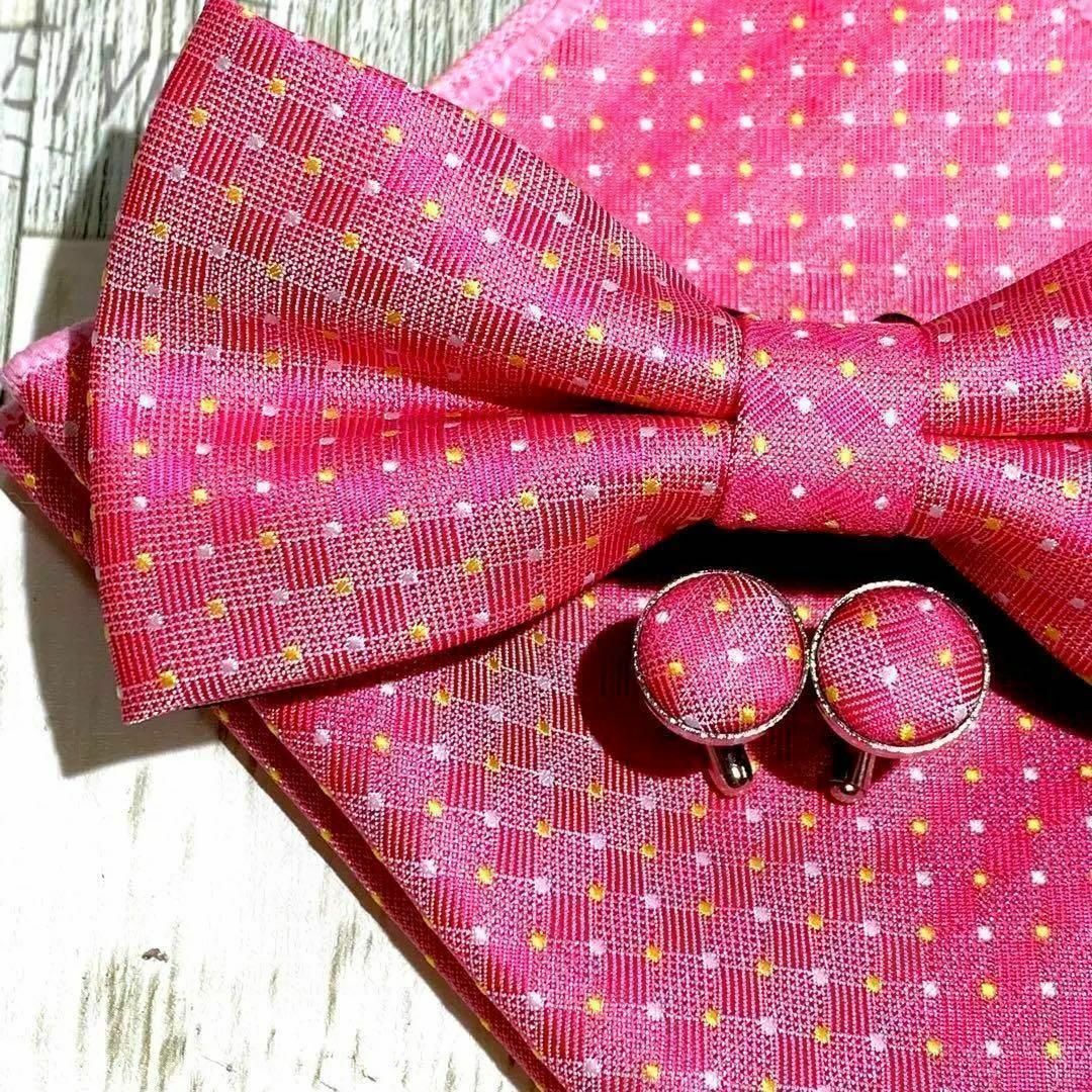 ■蝶ネクタイ チーフ　カフス　ピンク　ピンク色　結婚式　披露宴　前撮り　C6 メンズのファッション小物(ネクタイ)の商品写真