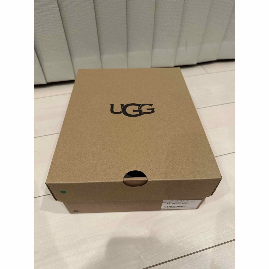 UGG(アグ)のUGG  KIDS'  CLASSIC ULTRA MINI キッズ/ベビー/マタニティのキッズ靴/シューズ(15cm~)(ブーツ)の商品写真