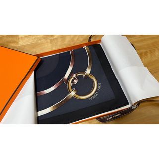 エルメス(Hermes)の新品 エルメス　カレ 90 《フィギュア・アーティスティック》(バンダナ/スカーフ)