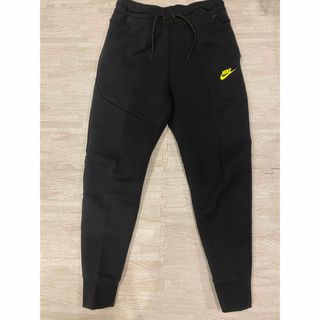 ナイキ(NIKE)の★専用★ナイキテックフリースパンツ　新品　ボルトカラー(その他)