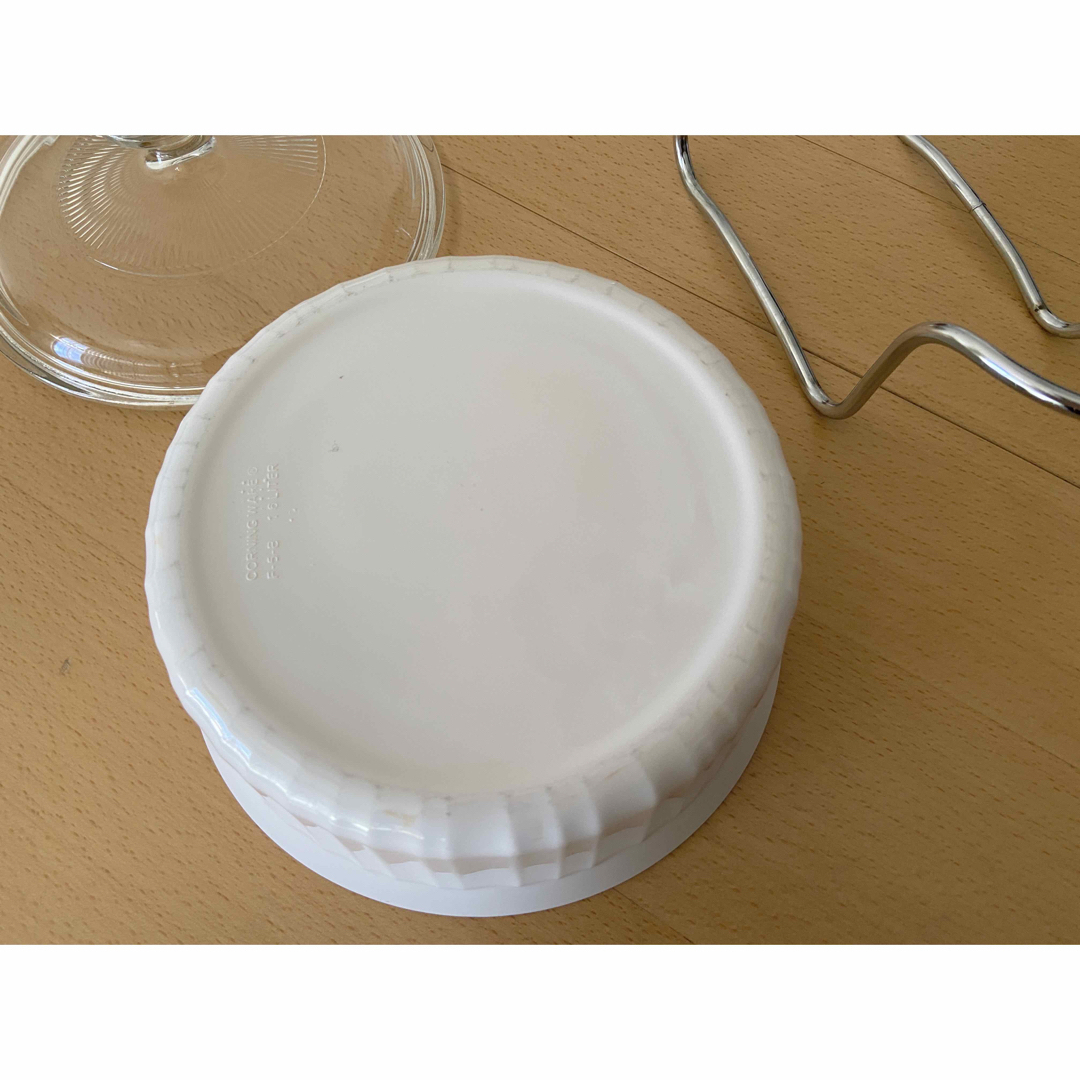 Pyrex(パイレックス)の【Pyrex】CORNING WARE ホルダー付 キャセロール（F-5-B） インテリア/住まい/日用品のキッチン/食器(調理道具/製菓道具)の商品写真