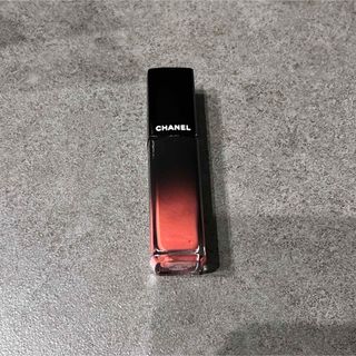 シャネル(CHANEL)のシャネル　ルージュ アリュールラック   82 ベージュコンフィダンシエル(口紅)