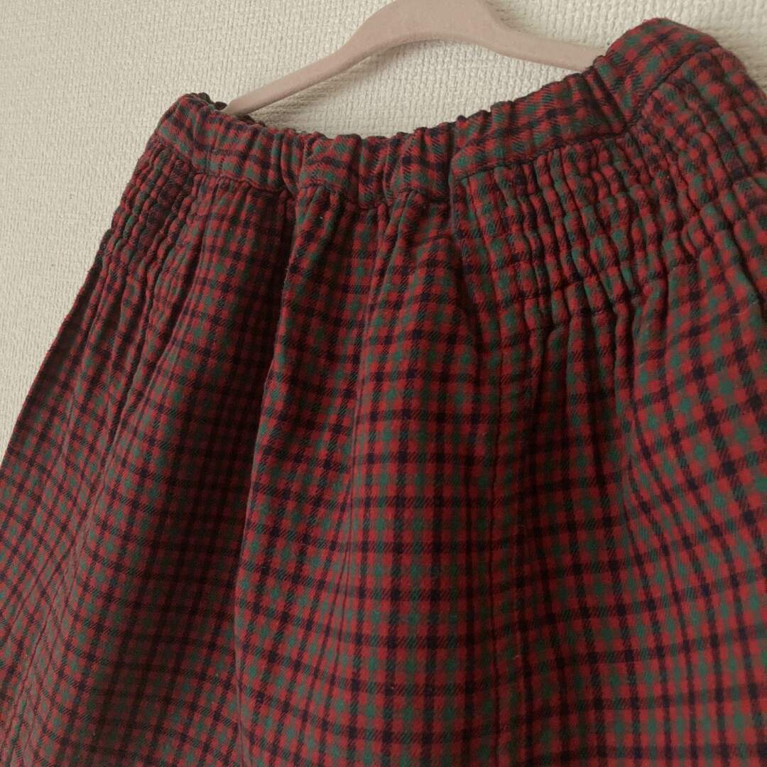 familiar(ファミリア)のfamiliar ファミリア リバーシブル スカート りんご刺繍 120cm キッズ/ベビー/マタニティのキッズ服女の子用(90cm~)(スカート)の商品写真