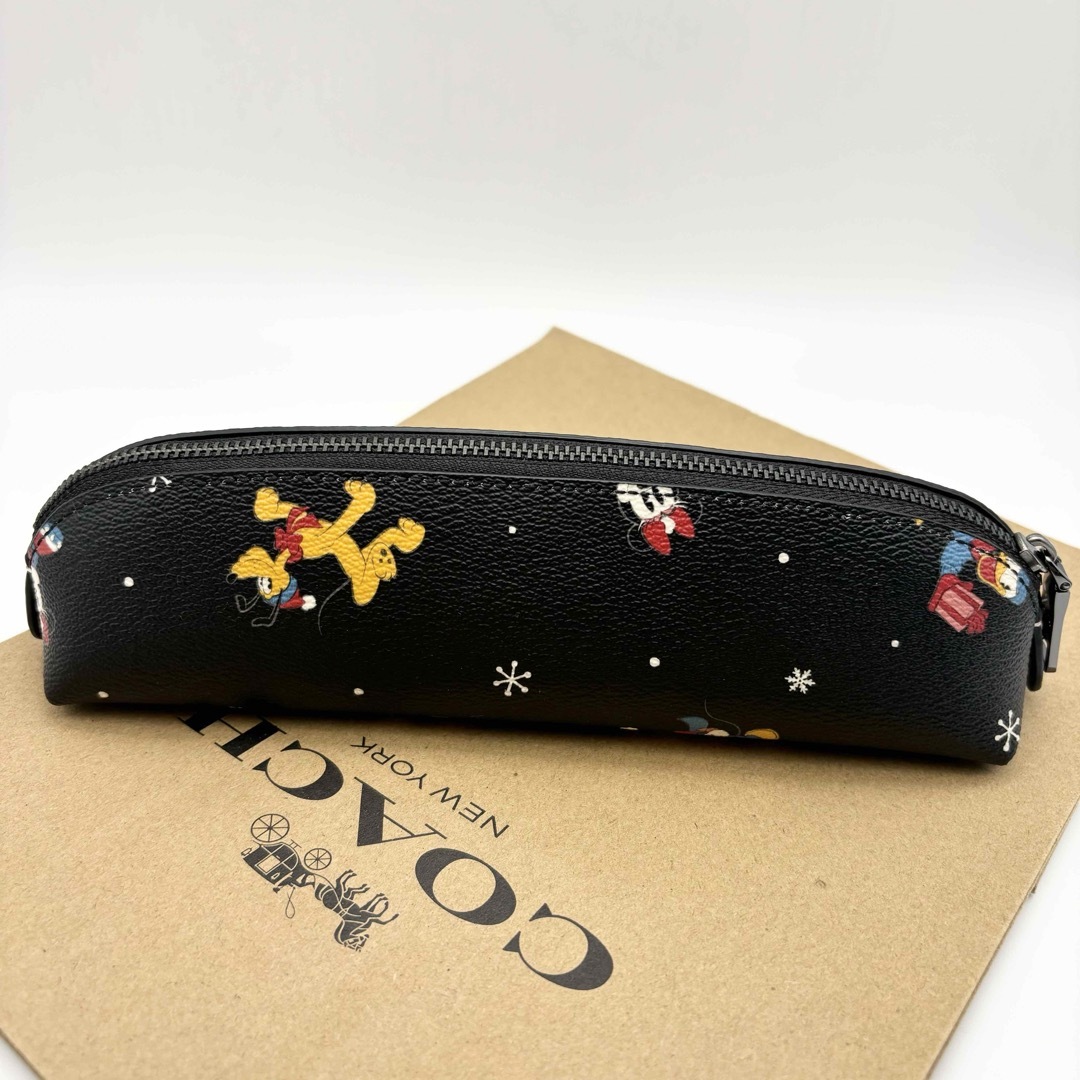 COACH(コーチ)の【DISNEY X COACH】ペンシル ケース☆ホリデイ プリント☆筆箱☆ インテリア/住まい/日用品の文房具(ペンケース/筆箱)の商品写真