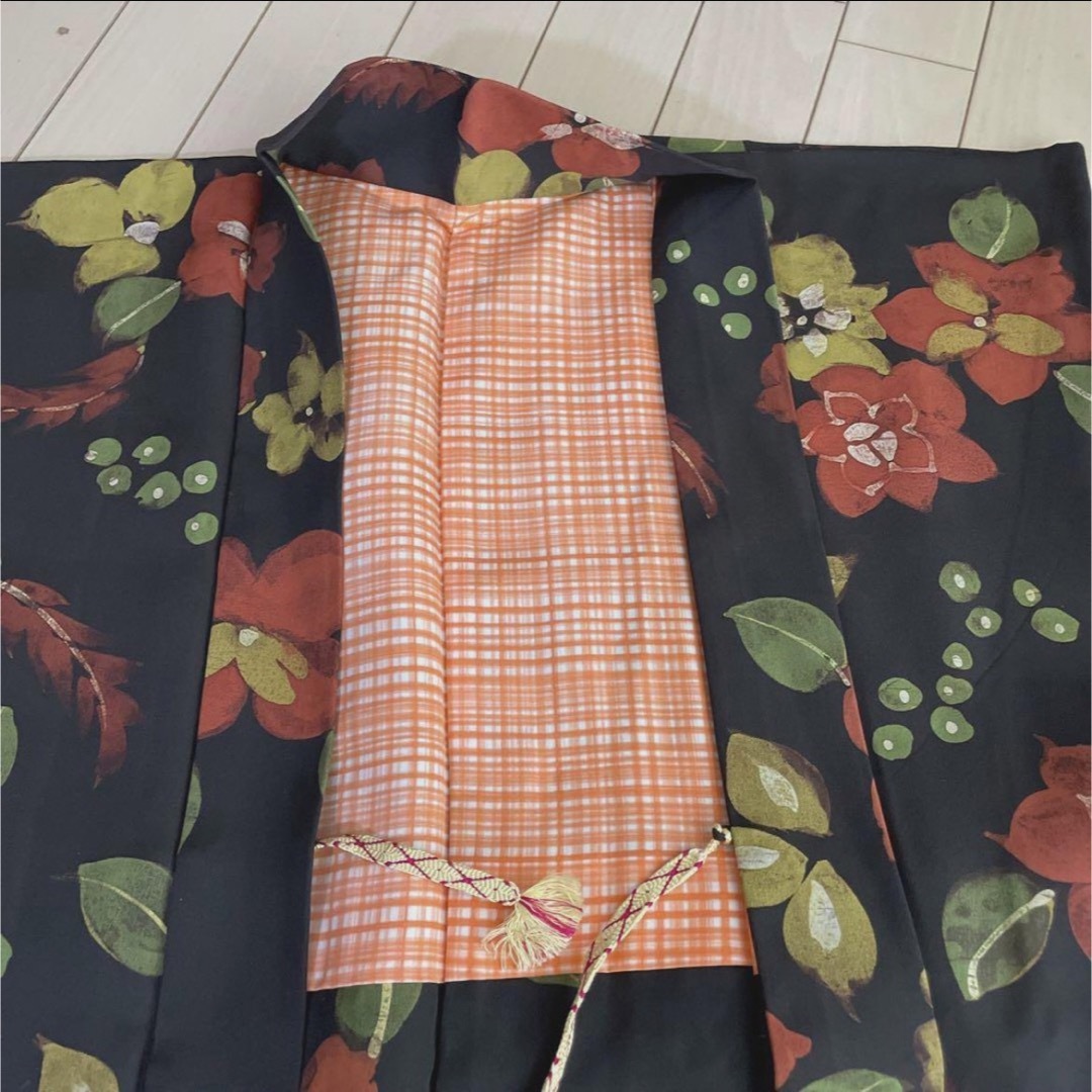 羽織り　"花柄" こげ茶　着物　正絹 レディースの水着/浴衣(着物)の商品写真
