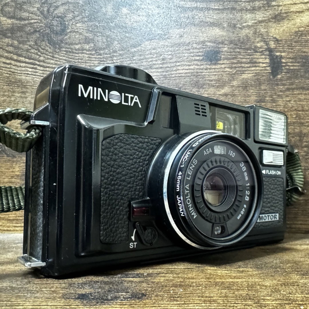 KONICA MINOLTA(コニカミノルタ)のフィルムカメラ　MINOLTA HI-MATIC AF2-M 動作品 スマホ/家電/カメラのカメラ(フィルムカメラ)の商品写真