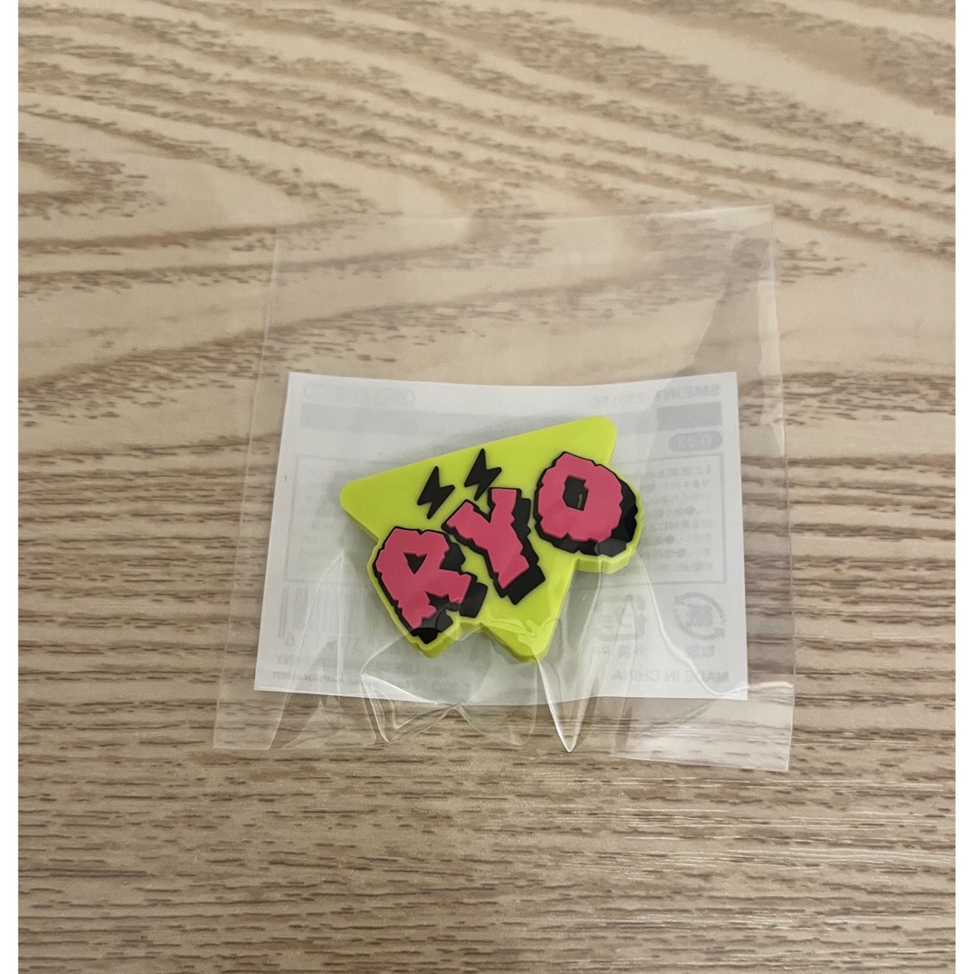 NCT(エヌシーティー)の【新品・未使用】NCT NEW TEAM リョウ　トレカ&ランダムトイセット エンタメ/ホビーのCD(K-POP/アジア)の商品写真