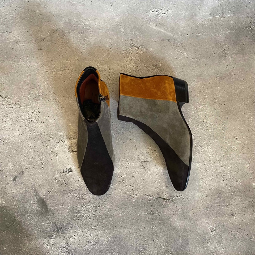 Santoni(サントーニ)の新品 サントーニ マルチカラー カーフスエード アンクルブーツ ジップアップ レディースの靴/シューズ(ブーツ)の商品写真