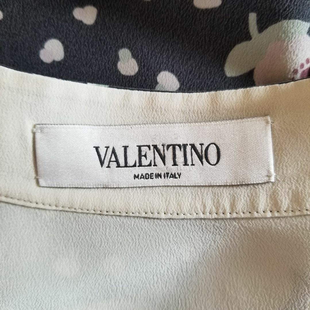 VALENTINO(ヴァレンティノ)のVALENTINO　バタフライ　シルク　ブラウス　スカート　38 レディースのスカート(ひざ丈スカート)の商品写真