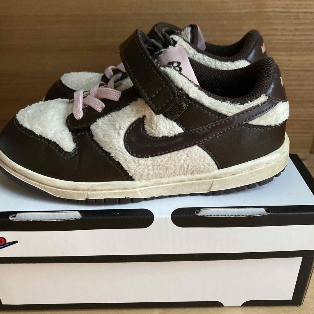 NIKE(ナイキ)の2009年 NIKE DUNK LOW TD Teddy Bear  テディベア キッズ/ベビー/マタニティのキッズ靴/シューズ(15cm~)(スニーカー)の商品写真