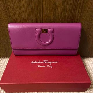 サルヴァトーレフェラガモ(Salvatore Ferragamo)のフェラガモ  長財布(財布)