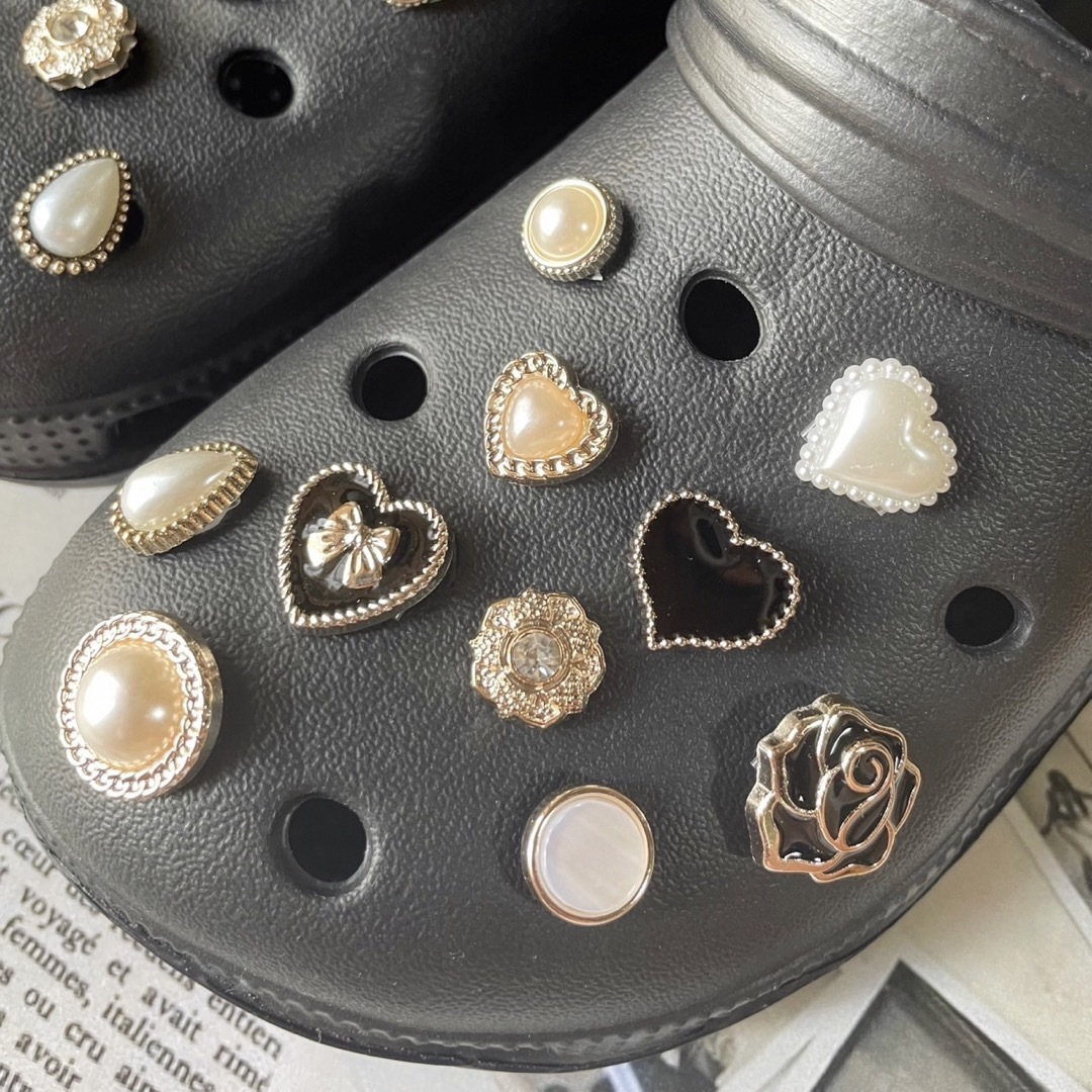 crocs(クロックス)の自分好みにアレンジ＆デコレーション ❤︎クロックス ❤︎ ジビッツ ❤︎ 韓国風 レディースのアクセサリー(その他)の商品写真