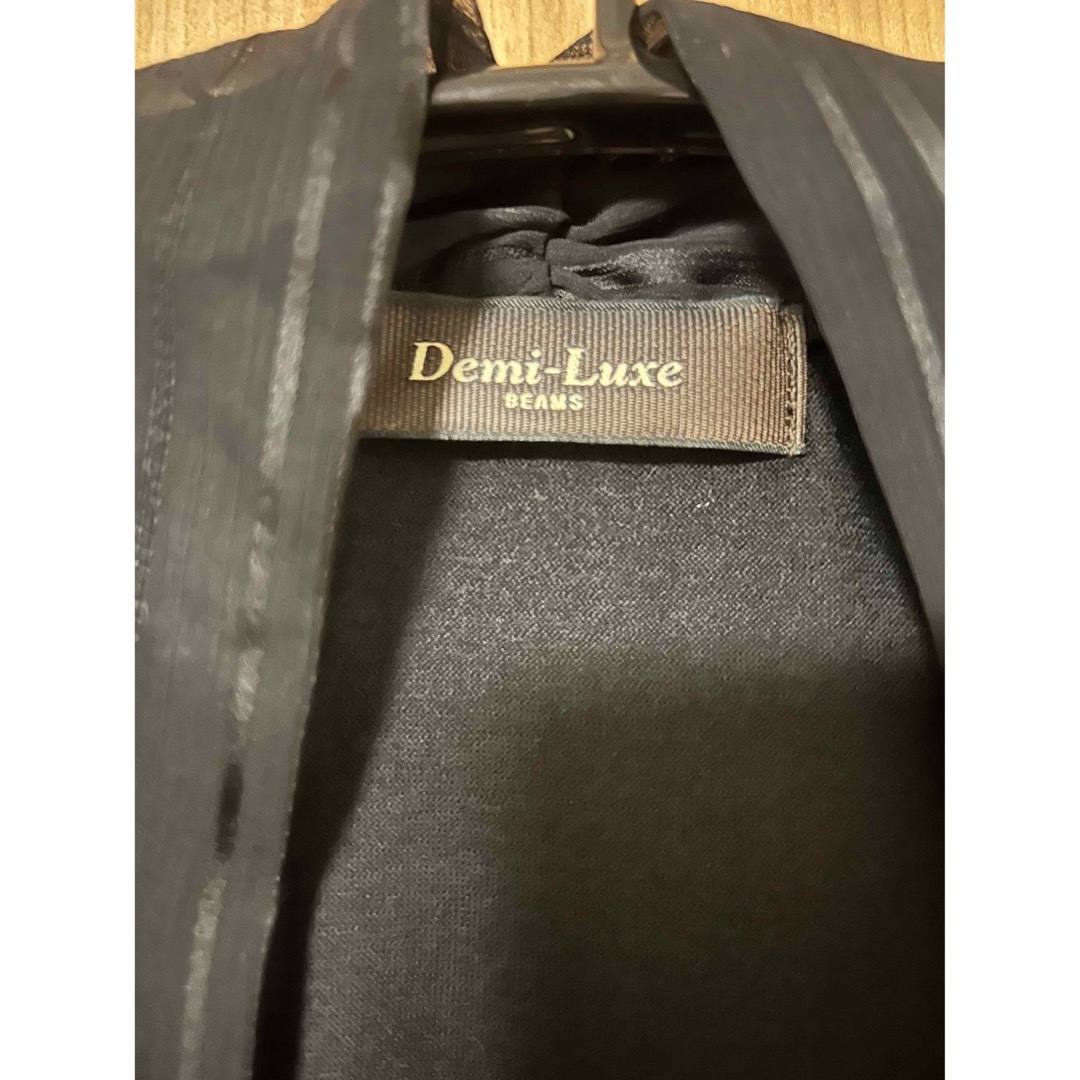 Demi-Luxe BEAMS(デミルクスビームス)の超美品　黒　薄手ニット　ボウタイ　リボン　ニット レディースのトップス(ニット/セーター)の商品写真