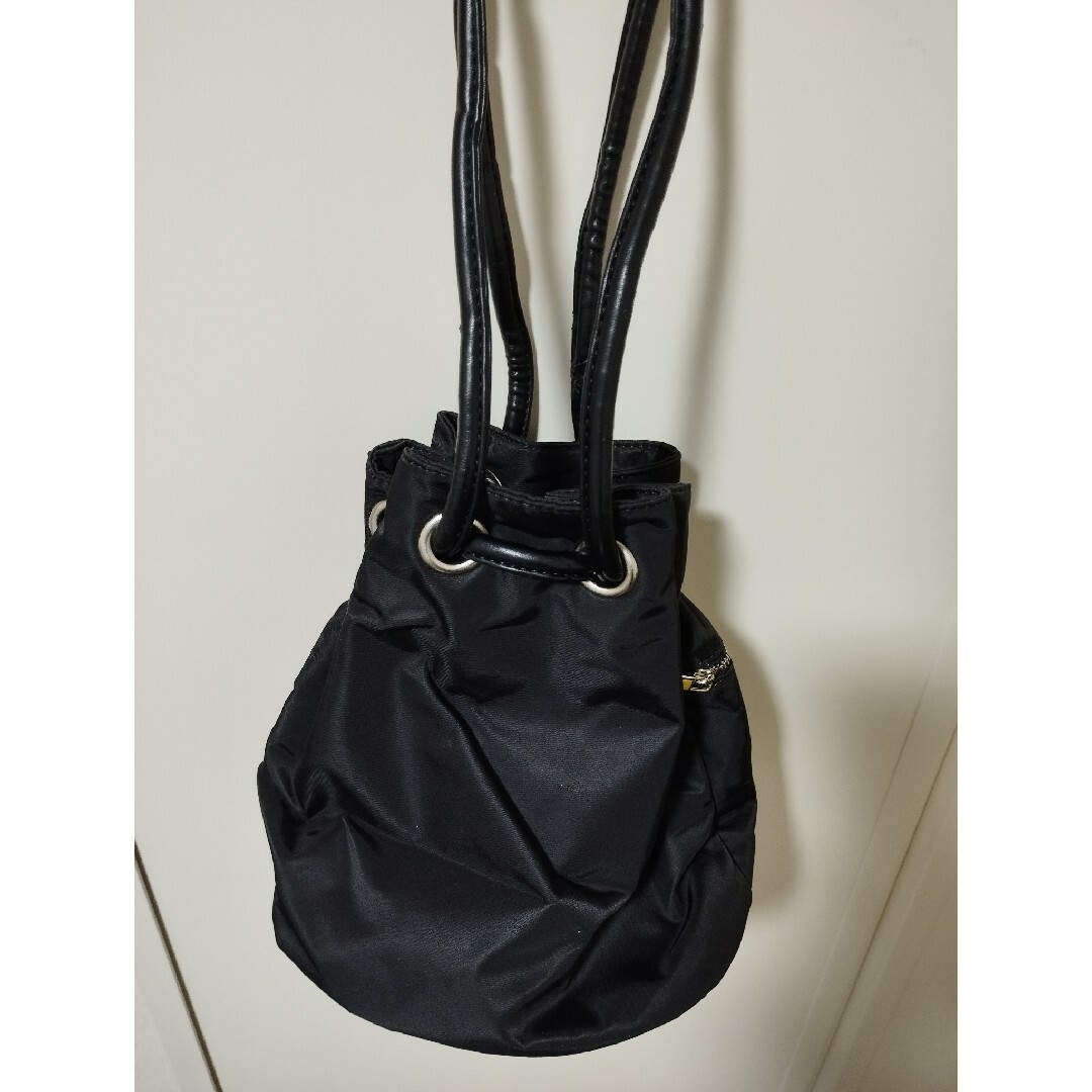 Katie(ケイティー)のkatie ELLEN　drawsting bag レディースのバッグ(ハンドバッグ)の商品写真