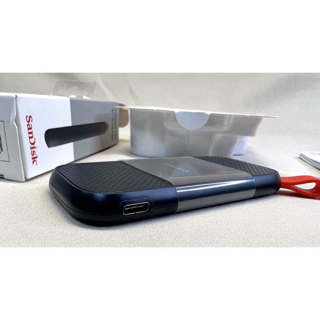 サンディスクSanDiskポータブルSSD 2TB サンディスクSanDiskポータブルSSD 2TB