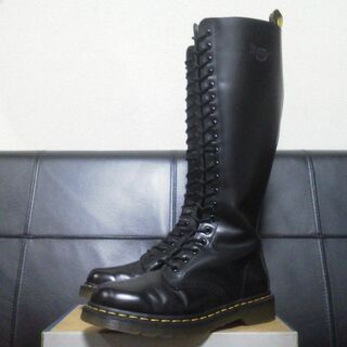 ドクターマーチン(Dr.Martens)のDr.Martens 1B60 UK6 黒 厚底 20ホール ロングブーツ (ブーツ)