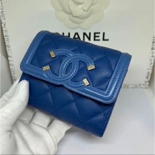 CHANEL　シャネル　キャビアスキンマトラッセ　クラシックロング フラップウォレット　長財布　財布　ウォレット　レディース　紺　青　プレゼント包装可