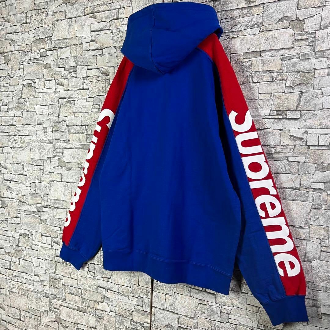 Supreme(シュプリーム)の【希少XLサイズ】Supreme 両袖プリントロゴ　パーカー　入手困難　希少. メンズのトップス(パーカー)の商品写真