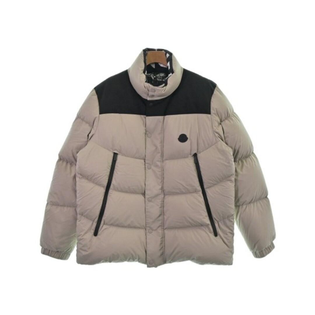 MONCLER(モンクレール)のMONCLER ダウンジャケット/ダウンベスト 4(XL位) ベージュx黒 【古着】【中古】 メンズのジャケット/アウター(ダウンジャケット)の商品写真