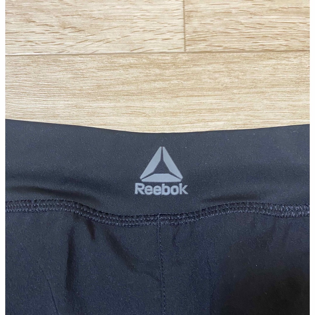 Reebok(リーボック)のReebok ランニングショートパンツ スポーツ/アウトドアのランニング(ウェア)の商品写真