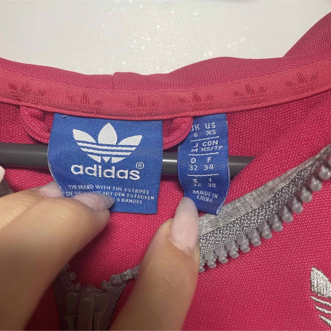 adidas(アディダス)のadidas アディダス レディースパーカー レディースのトップス(パーカー)の商品写真